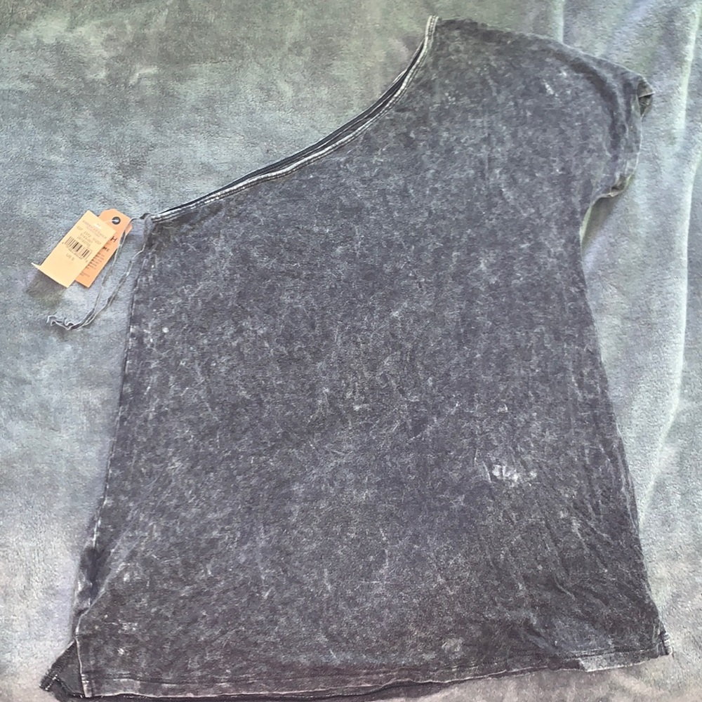 One shoulder American Eagle faded wash top